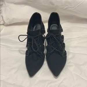 Ann Marino by Betty Black Lace Up Shoes Sz 6M